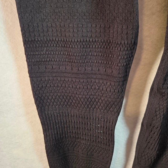 Fabletics Lot of 4 pair Leggings 3 Size Small 1 Size Medium - Picture 15 of 16